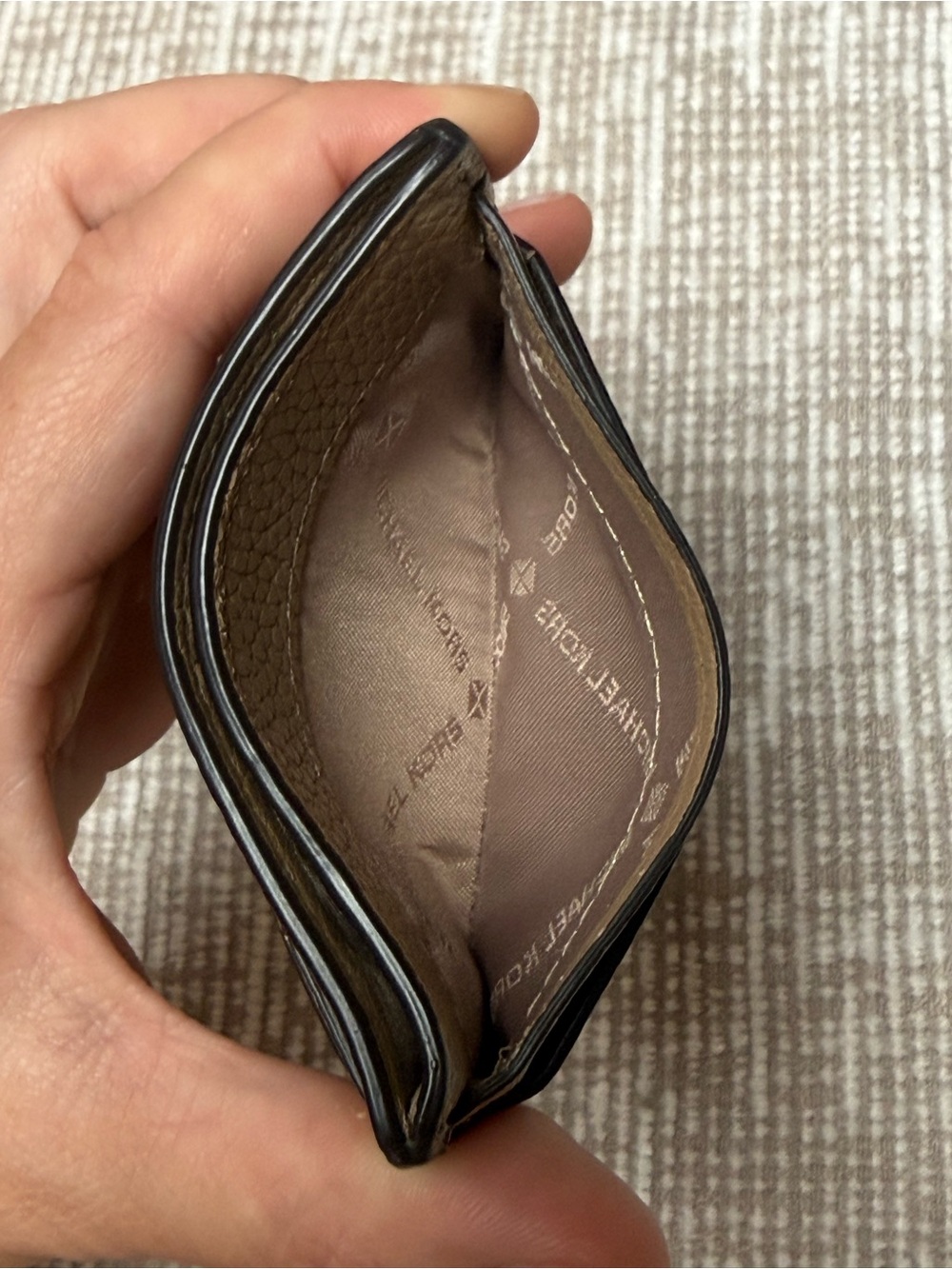 Michael Kors Lg Reed Card Holder - Picture 7 of 8